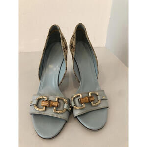 Blue monogram & bamboo heels horsebit accent pumps